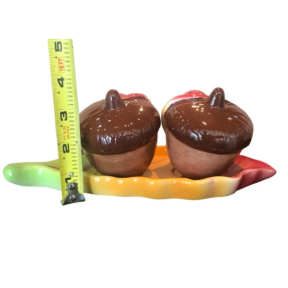 EUC Vintage Fall Acorn Autumn Leaves Salt Pepper‎ Shaker Set of 3 Pieces - Picture 10 of 16